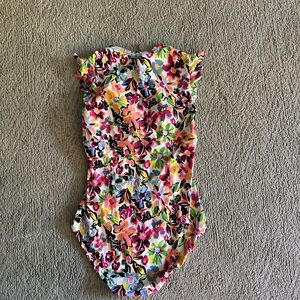 Anne Cole flutter sleeve one piece swimsuit, size 6.